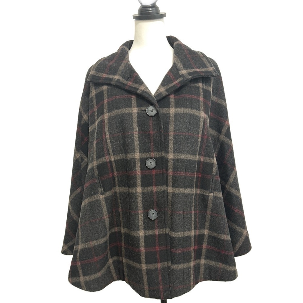 Banana Republic Women’s Wool Blend Plaid Cape Jacket. Size small. Missing belt